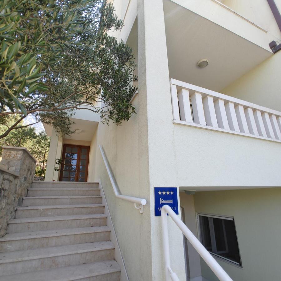 Apartments Villa Cizmic Baška Voda Екстериор снимка