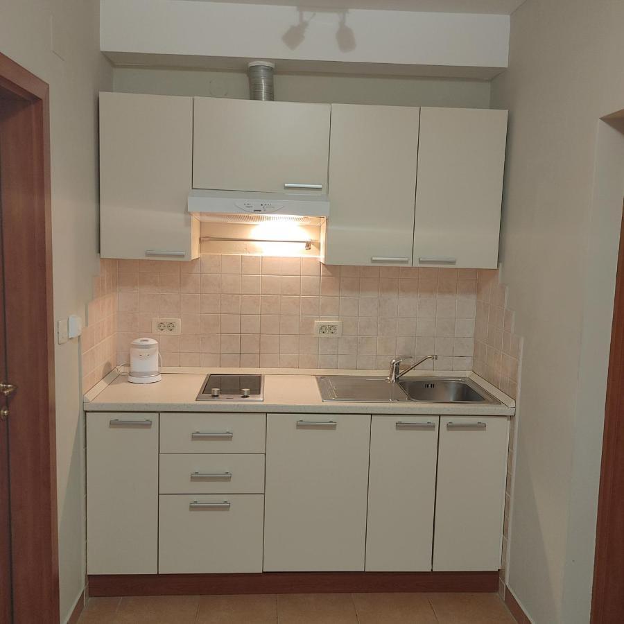 Apartments Villa Cizmic Baška Voda Екстериор снимка
