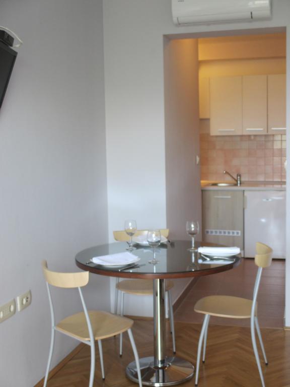 Apartments Villa Cizmic Baška Voda Стая снимка